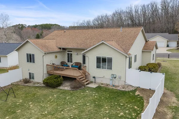 $425,000 | 1422 Ridgeview Drive, Reedsburg, WI 53959