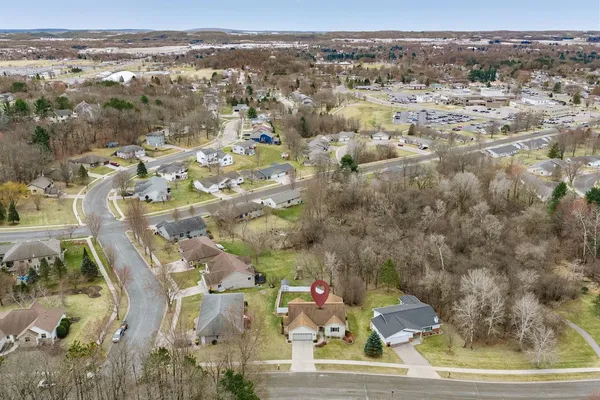 $425,000 | 1422 Ridgeview Drive, Reedsburg, WI 53959
