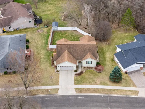 $425,000 | 1422 Ridgeview Drive, Reedsburg, WI 53959