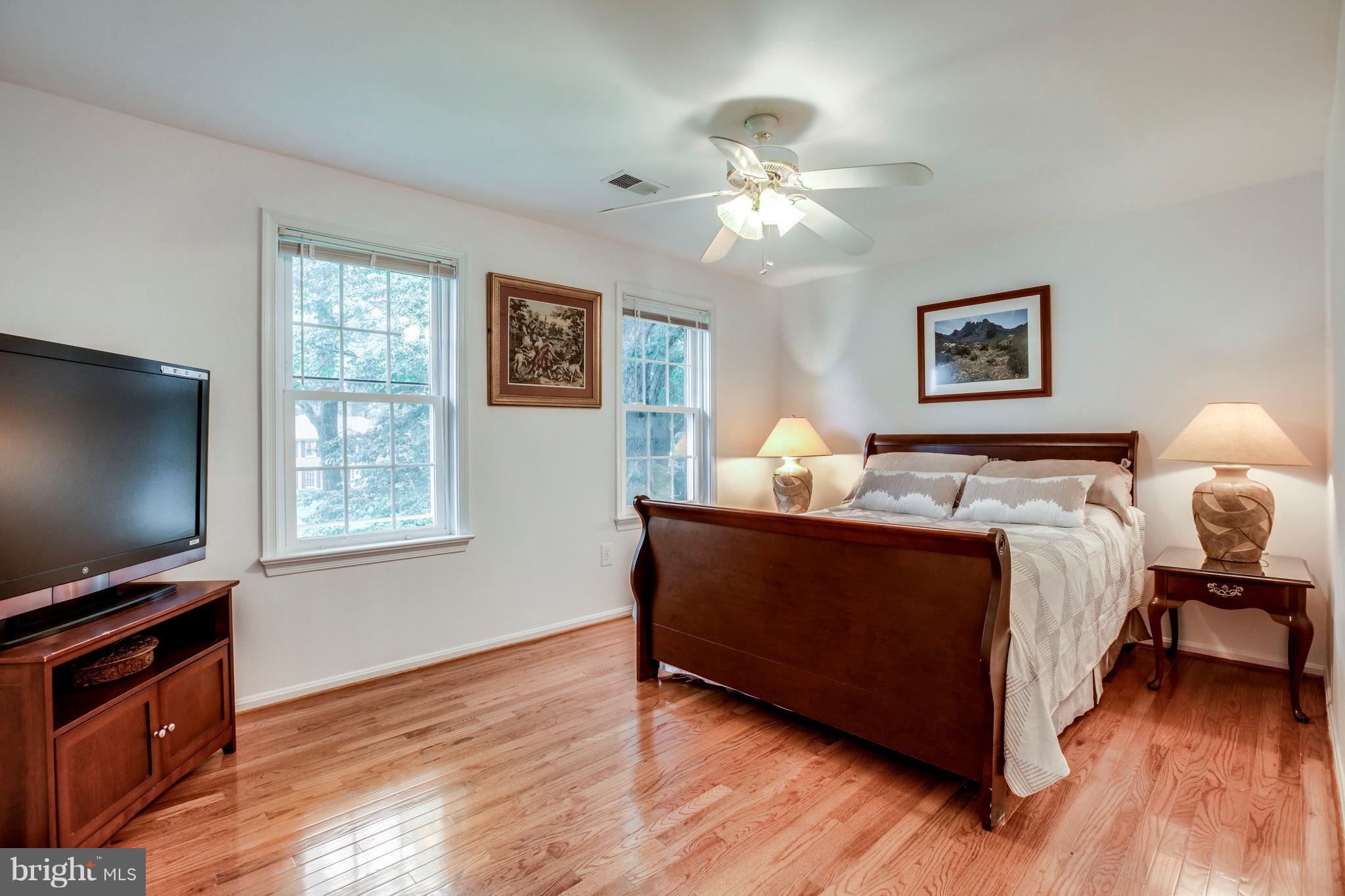 9024 Edgepark Road Vienna, VA 22182 - Photo 20 of 29 Bedroom