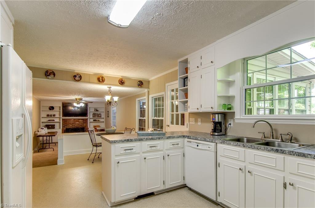 1390 Ridge Road Pine Hall, NC 27042 - Photo 18 of 30