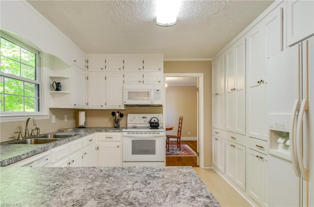 1390 Ridge Road Pine Hall, NC 27042 - Photo 19 of 30