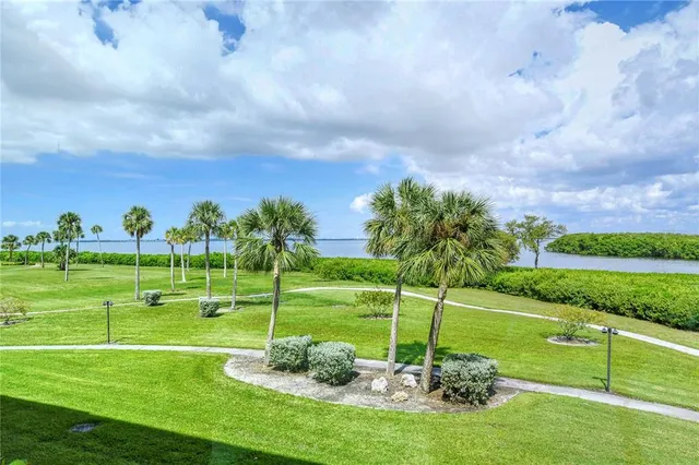$778,000 | 4500 Gulf Of Mexico Drive, Unit 206, Longboat Key, FL 34228