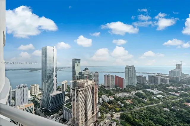 $6,000 | 60 Southwest 13th Street, Unit 4606, Miami, FL 33130