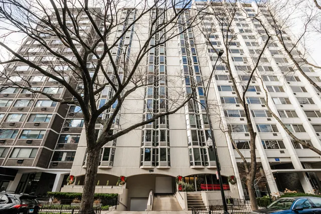 $1,750 | 1340 North Dearborn Street, Unit 8C, Chicago, IL 60610