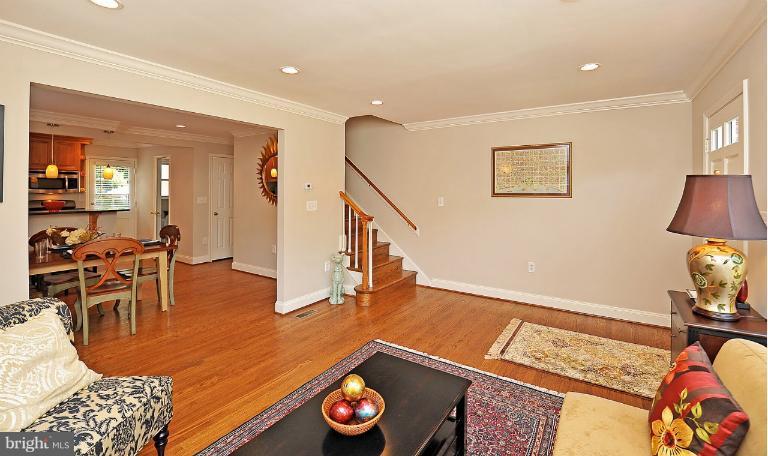 716 West Glebe Road Alexandria, VA 22305 - Photo 27 of 27 a living room with furniture and wooden floor