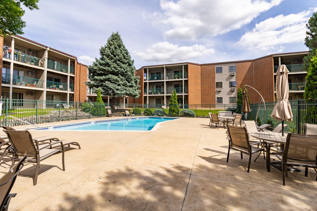 1700 Four Oaks Road, Unit 219 Eagan, MN 55121 - Photo 32 of 35