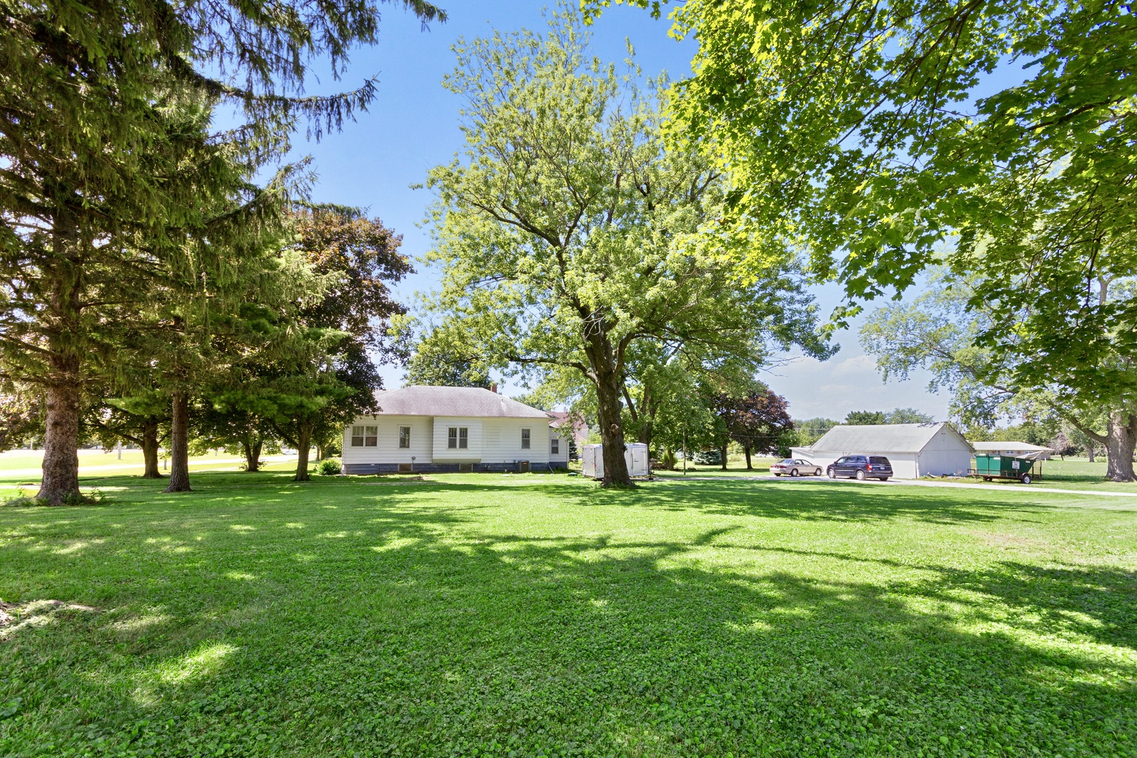 311 North Front Road Danforth, IL 60930 - Photo 2 of 16