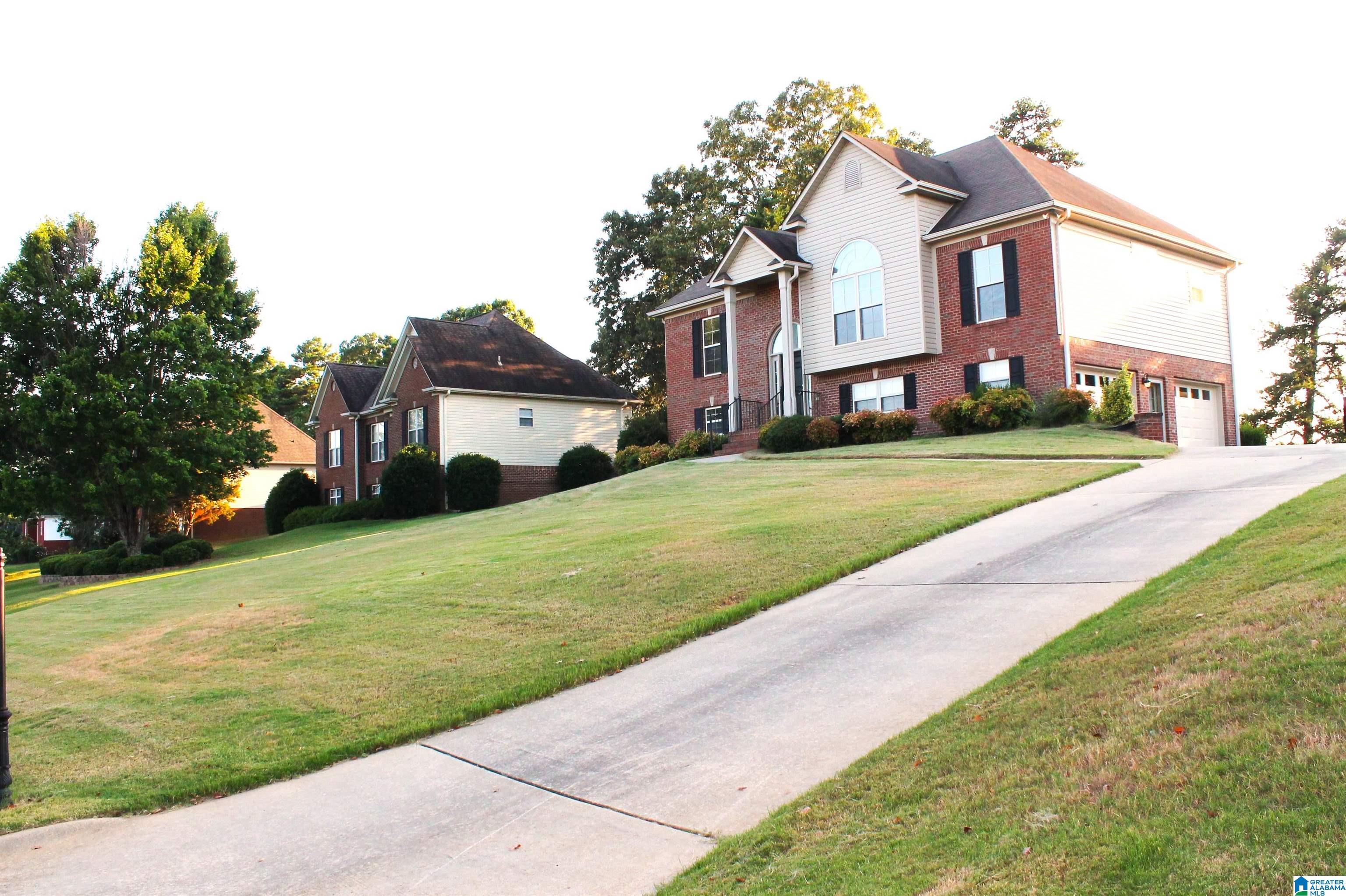 1050 Summit Ridge Way Odenville, AL 35120 - Photo 3 of 21