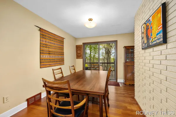 $405,000 | 1445 Ridgewood Drive, Jenison, MI 49428