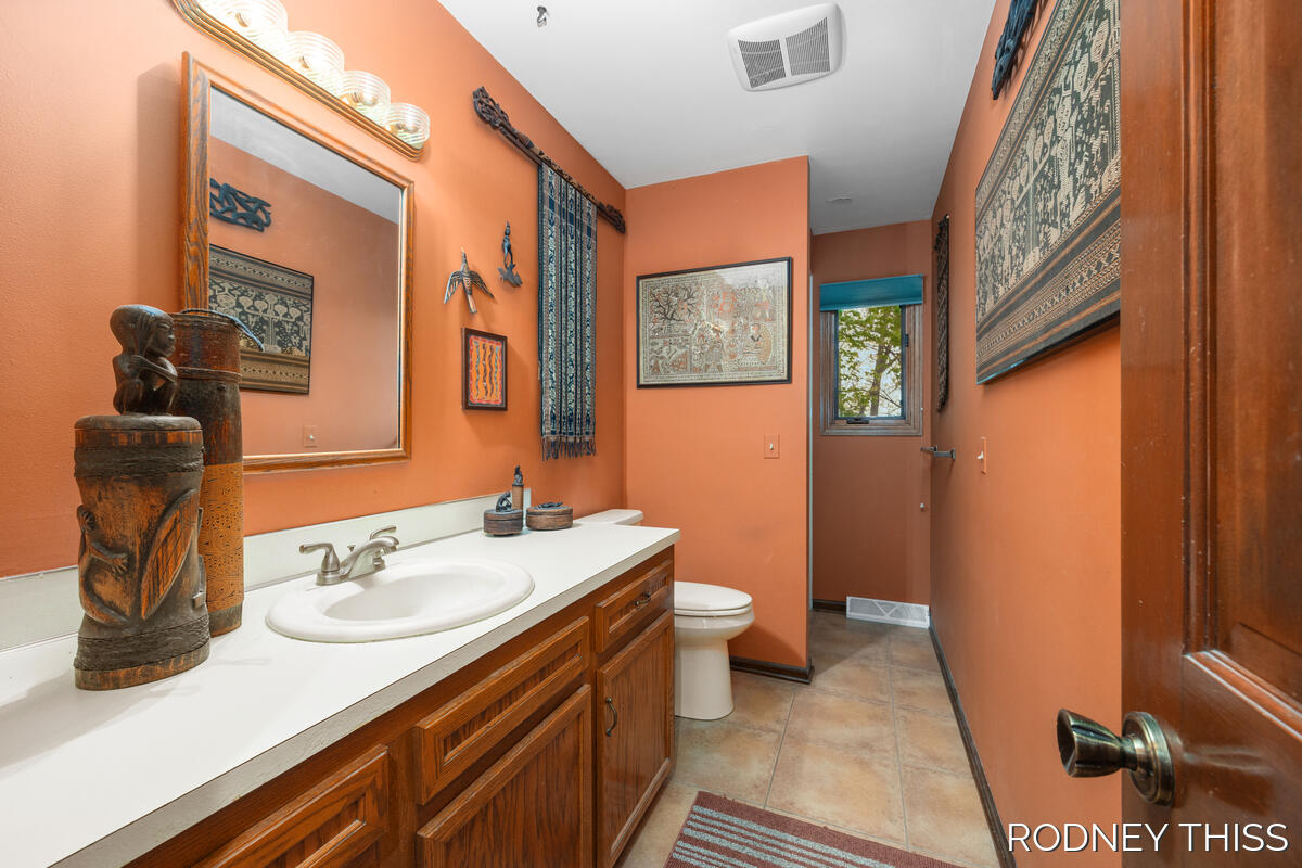 1445 Ridgewood Drive Jenison, MI 49428 - Photo 12 of 37 1445-Ridgewood_012