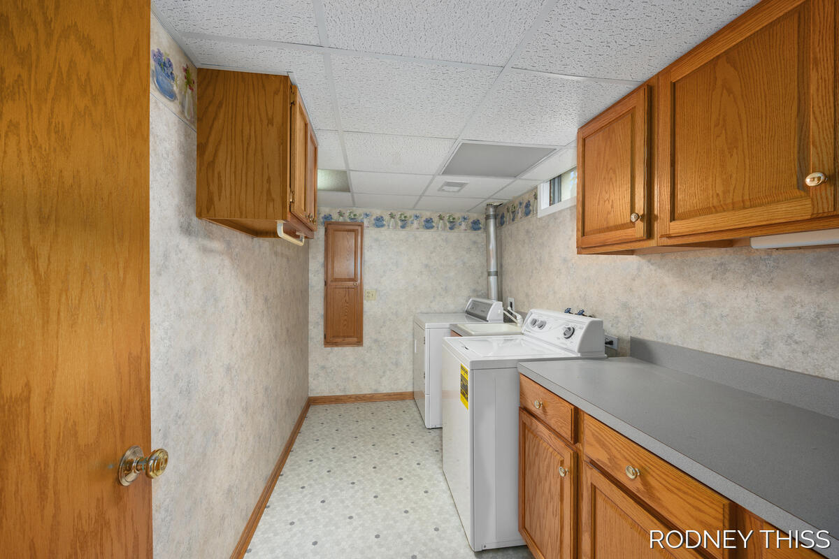 1445 Ridgewood Drive Jenison, MI 49428 - Photo 23 of 37 1445-Ridgewood_023
