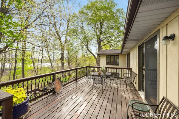 $405,000 | 1445 Ridgewood Drive, Jenison, MI 49428