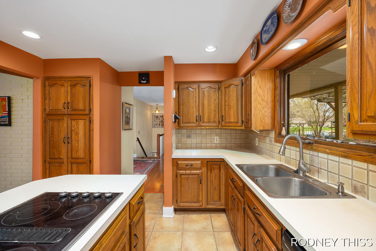 1445 Ridgewood Drive Jenison, MI 49428 - Photo 8 of 37 1445-Ridgewood_008