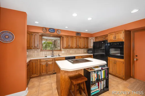 $405,000 | 1445 Ridgewood Drive, Jenison, MI 49428