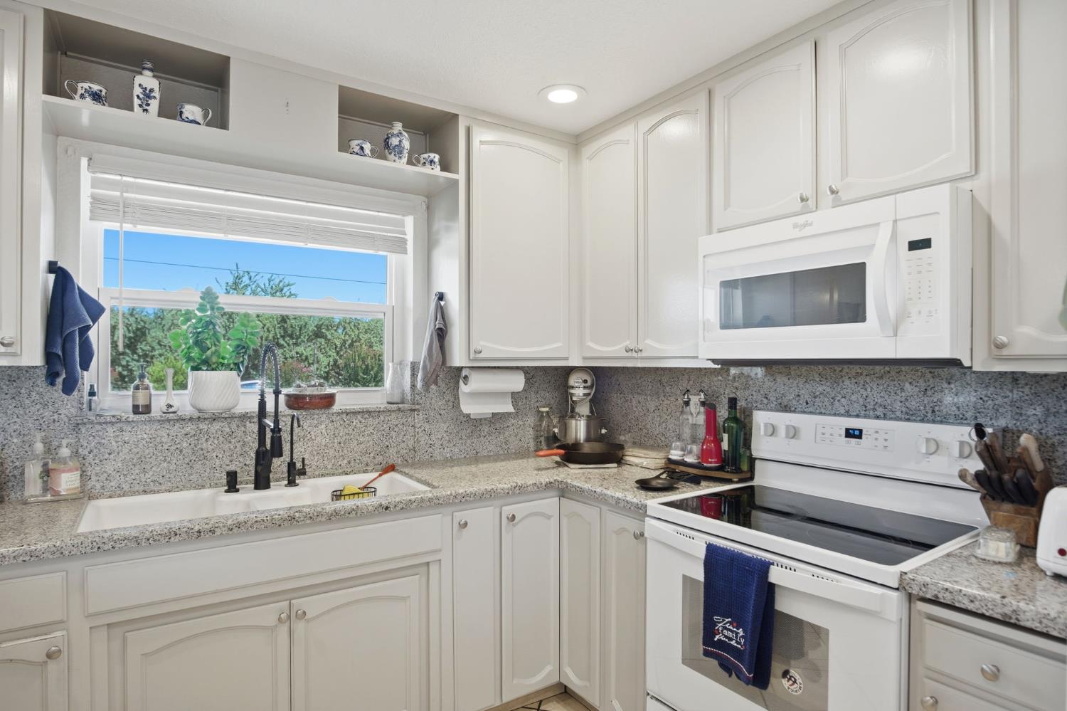 3015 South Waring Road Denair, CA 95316 - Photo 12 of 47