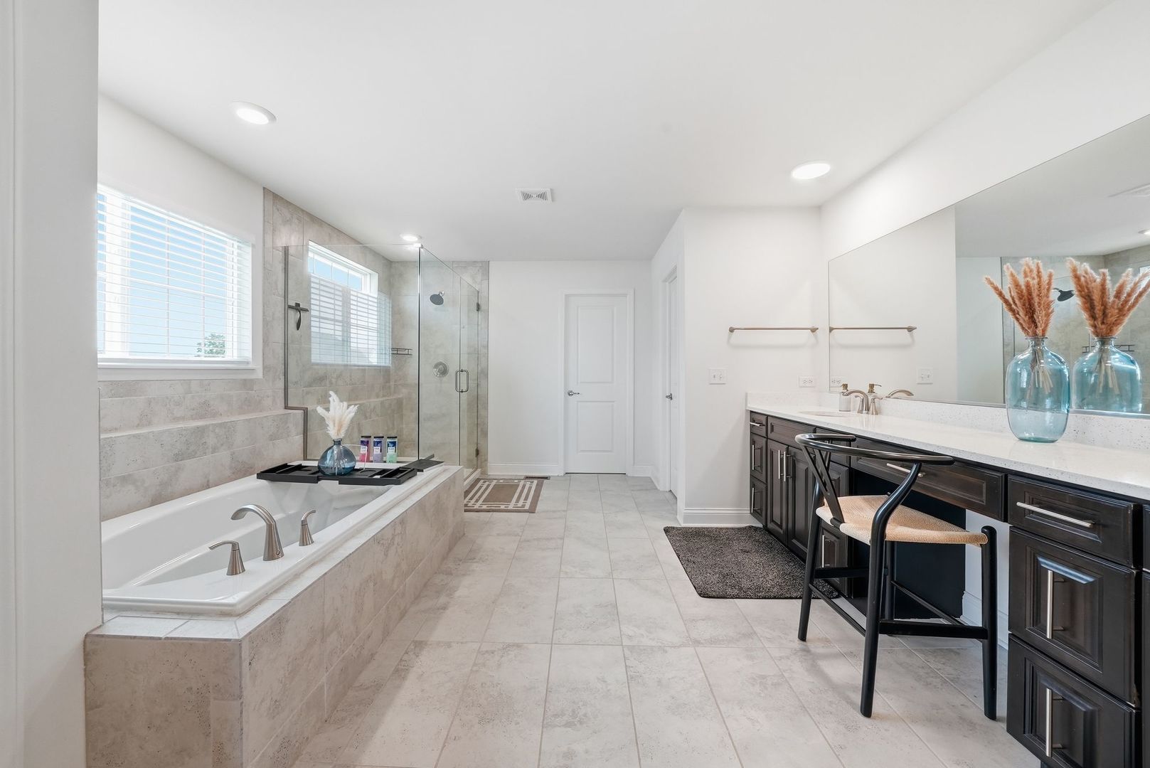 3589 Emerald Road Elgin, IL 60124 - Photo 28 of 34 Gallery Image 28