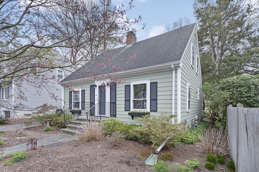 14 Virginia Road Waltham, MA 02453 - Photo 2 of 34 Gallery Image 2
