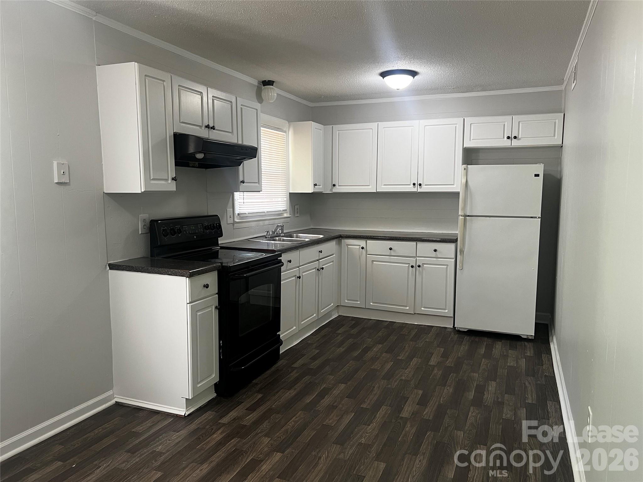 430 Westham Ridge Road Charlotte, NC 28217 - Photo 2 of 11