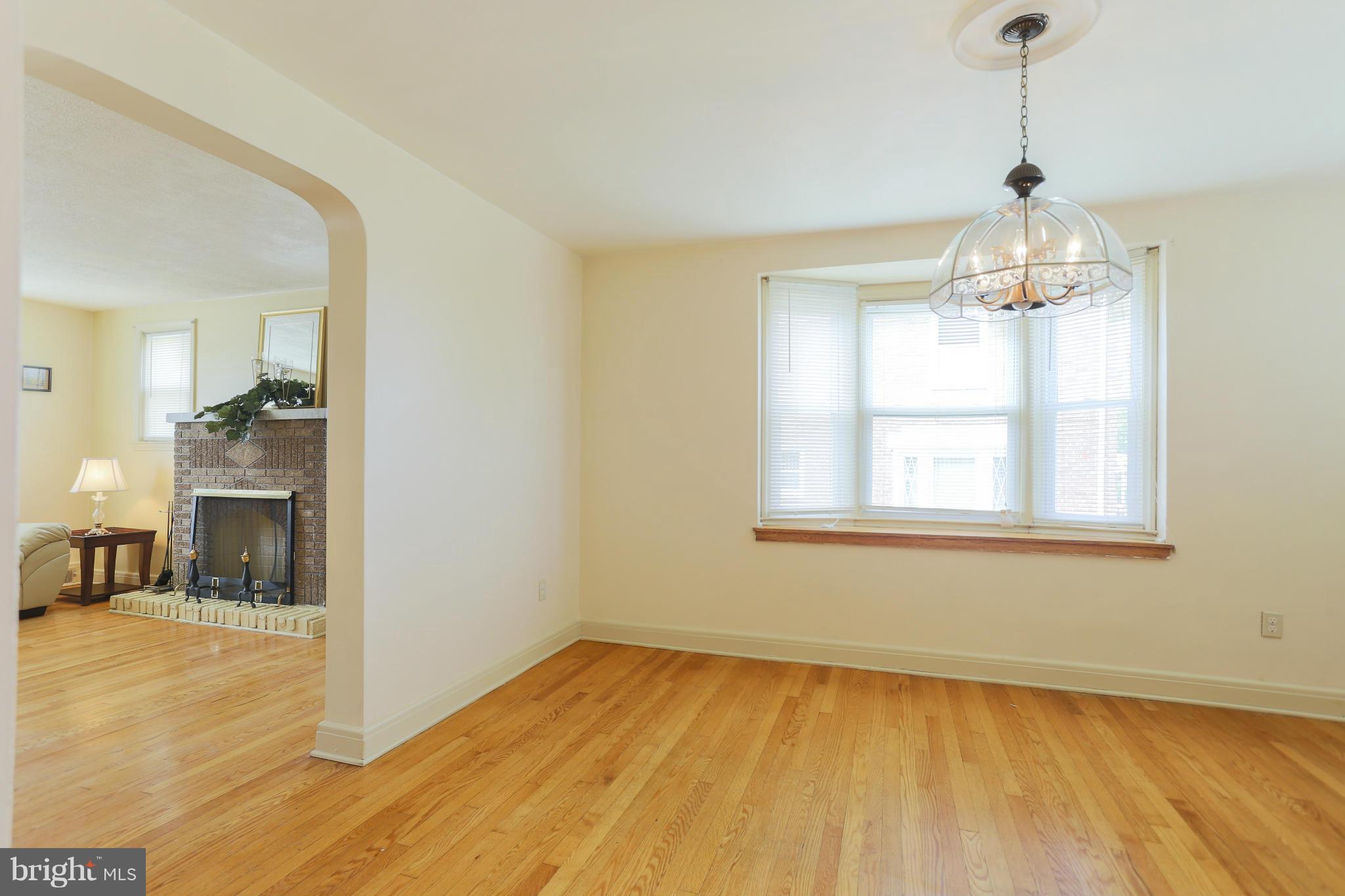 831 Stamford Road Baltimore, MD 21229 - Photo 11 of 29 Dining Room