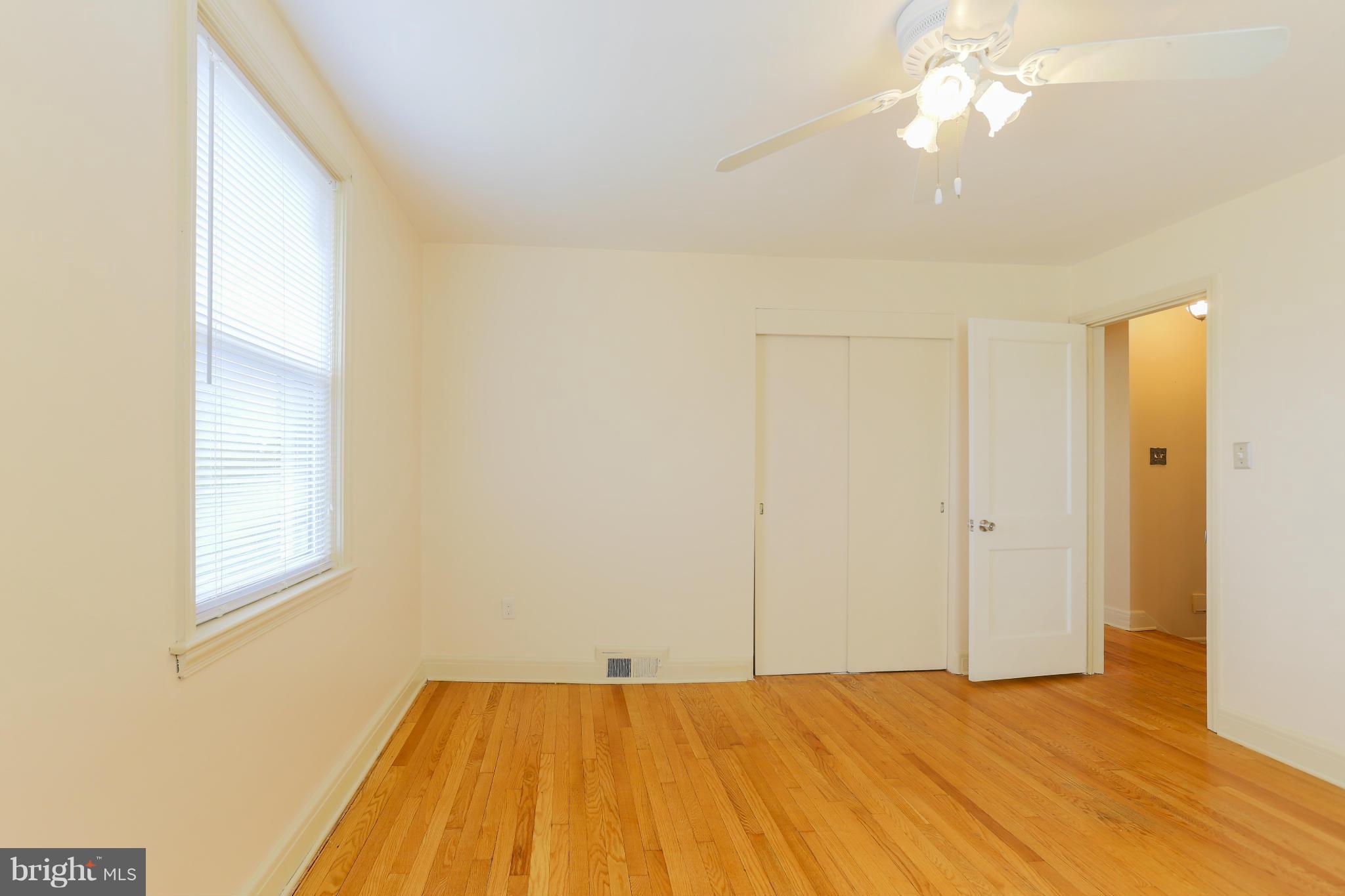 831 Stamford Road Baltimore, MD 21229 - Photo 17 of 29 Bedroom (Master)