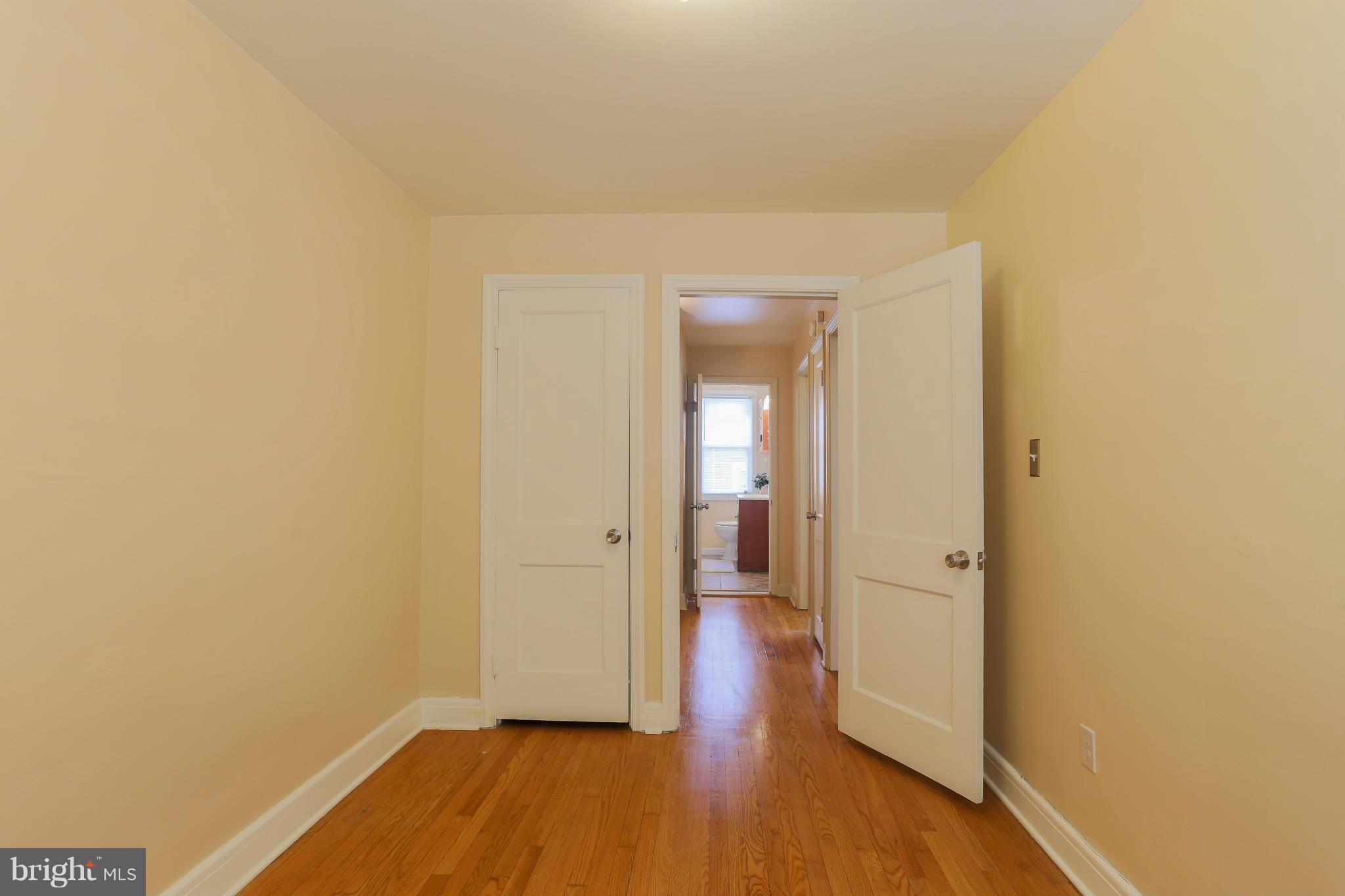 831 Stamford Road Baltimore, MD 21229 - Photo 19 of 29 Bedroom