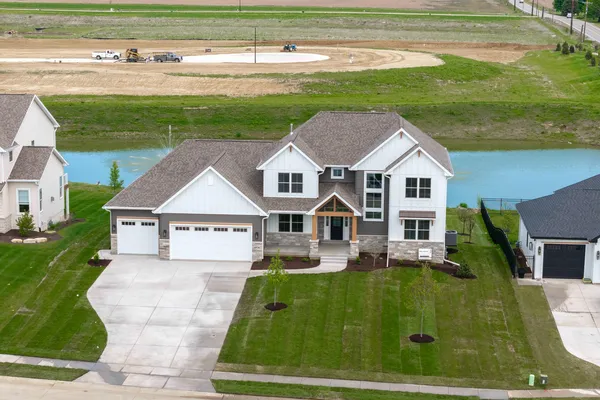 $1,259,000 | 6928 Wilderness Pointe, Bettendorf, IA 52722