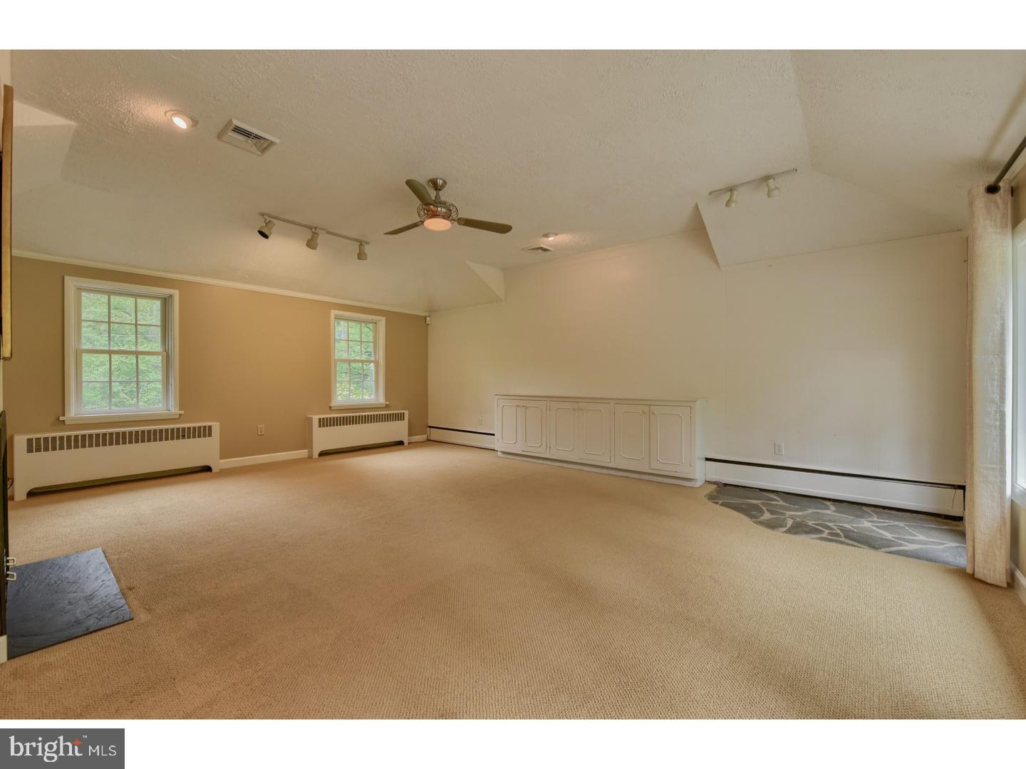 1016 Overbrook Road Wilmington, DE 19807 - Photo 12 of 25 Gallery Image 12