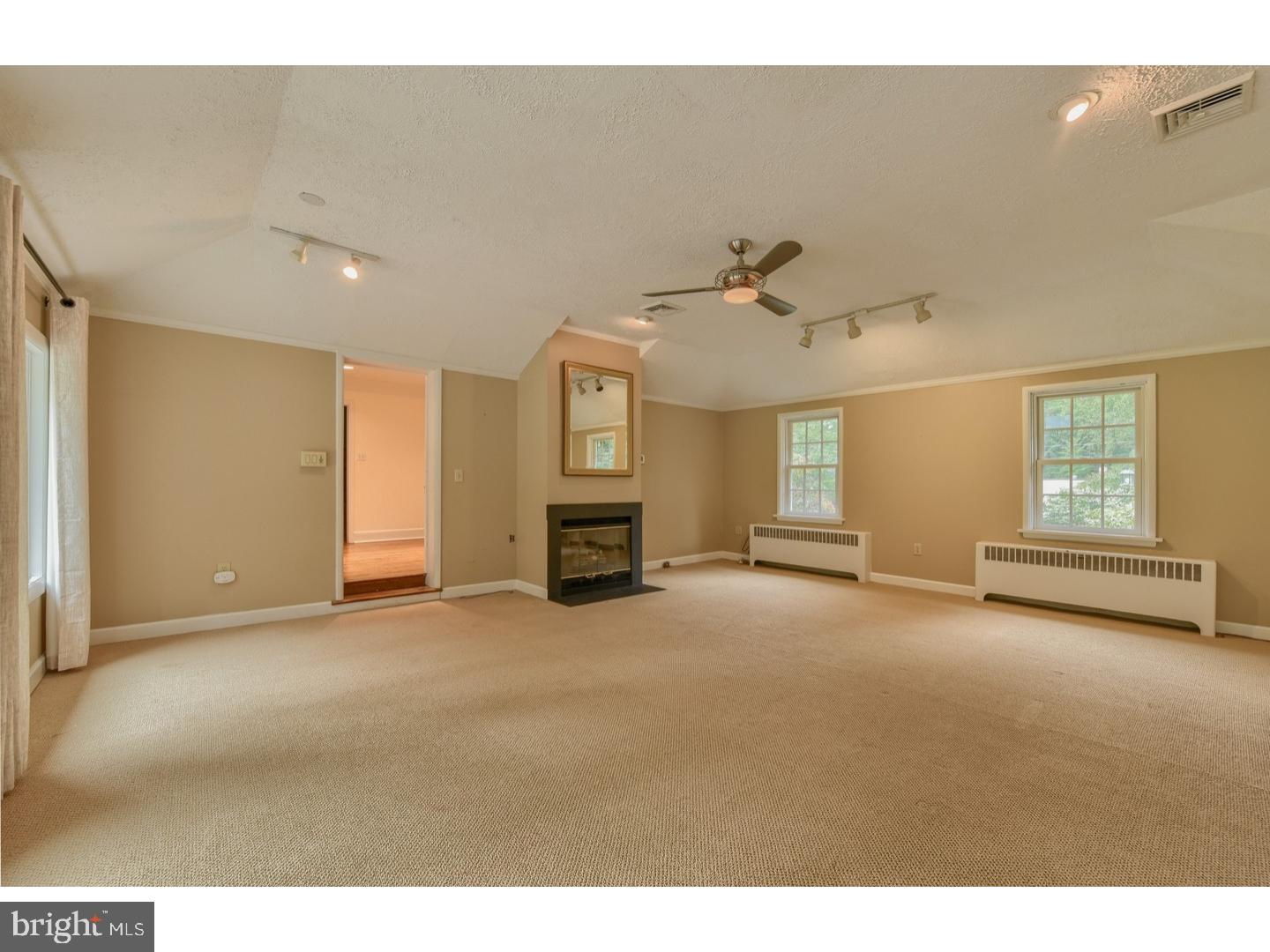 1016 Overbrook Road Wilmington, DE 19807 - Photo 14 of 25 Gallery Image 14