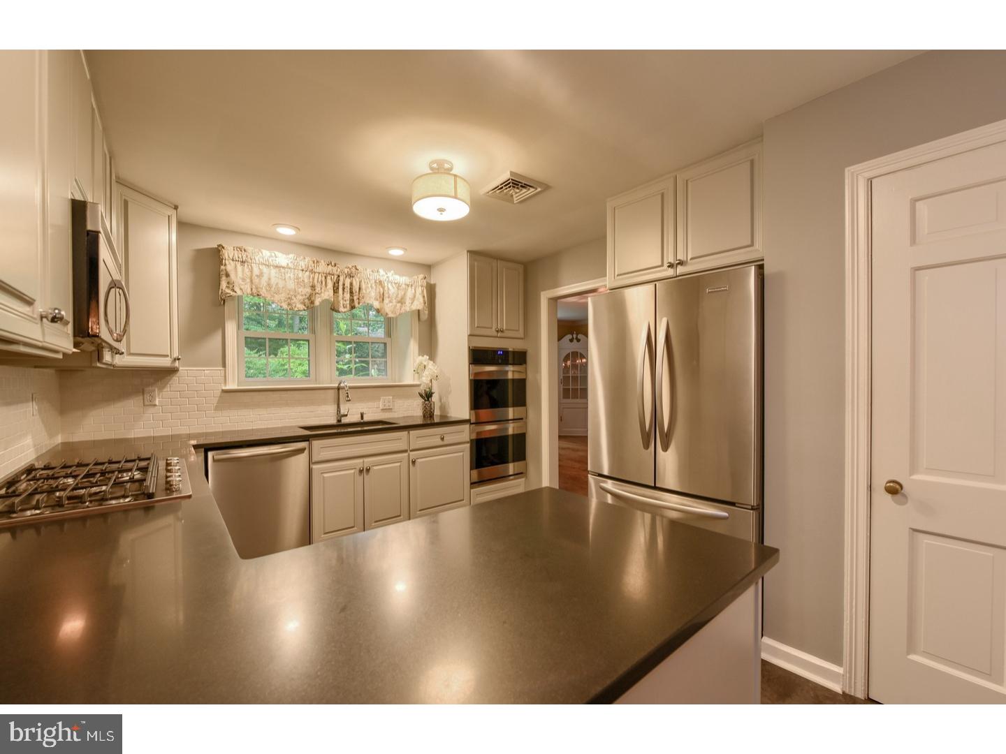 1016 Overbrook Road Wilmington, DE 19807 - Photo 8 of 25 Gallery Image 8