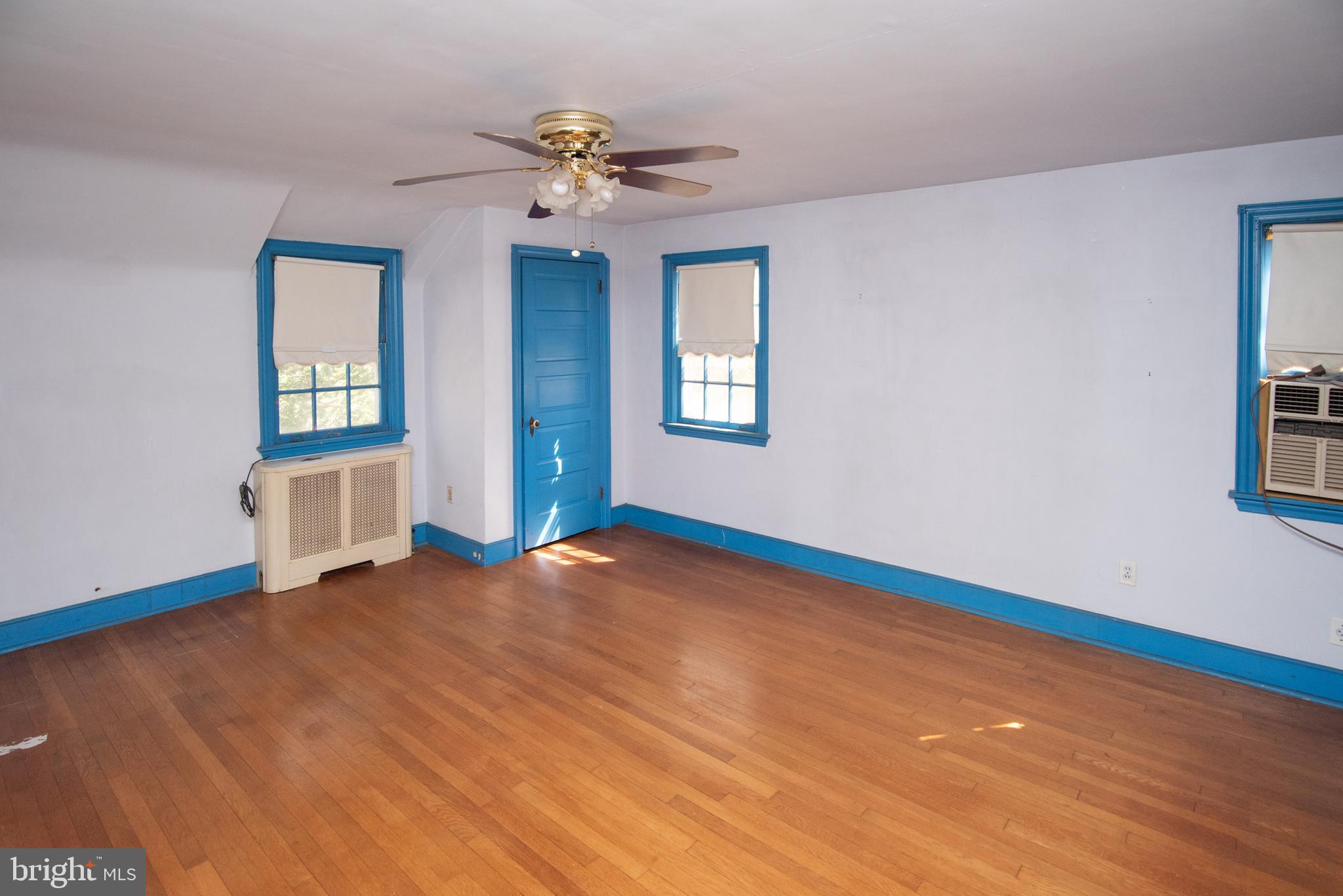 800 Forrest Street Lansdale, PA 19446 - Photo 34 of 42 a view of an empty room with a window