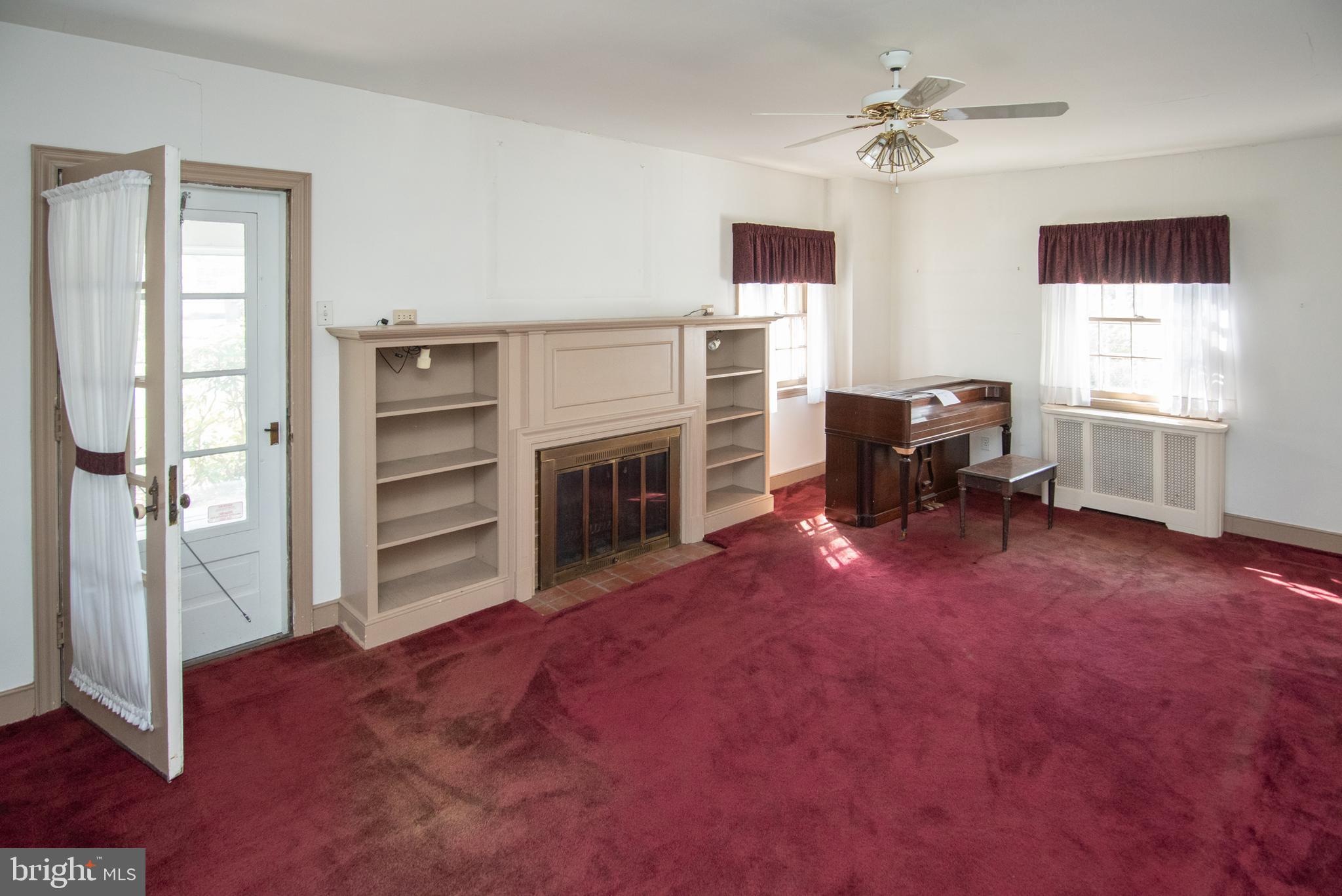 800 Forrest Street Lansdale, PA 19446 - Photo 5 of 42 a view of livingroom with furniture and window