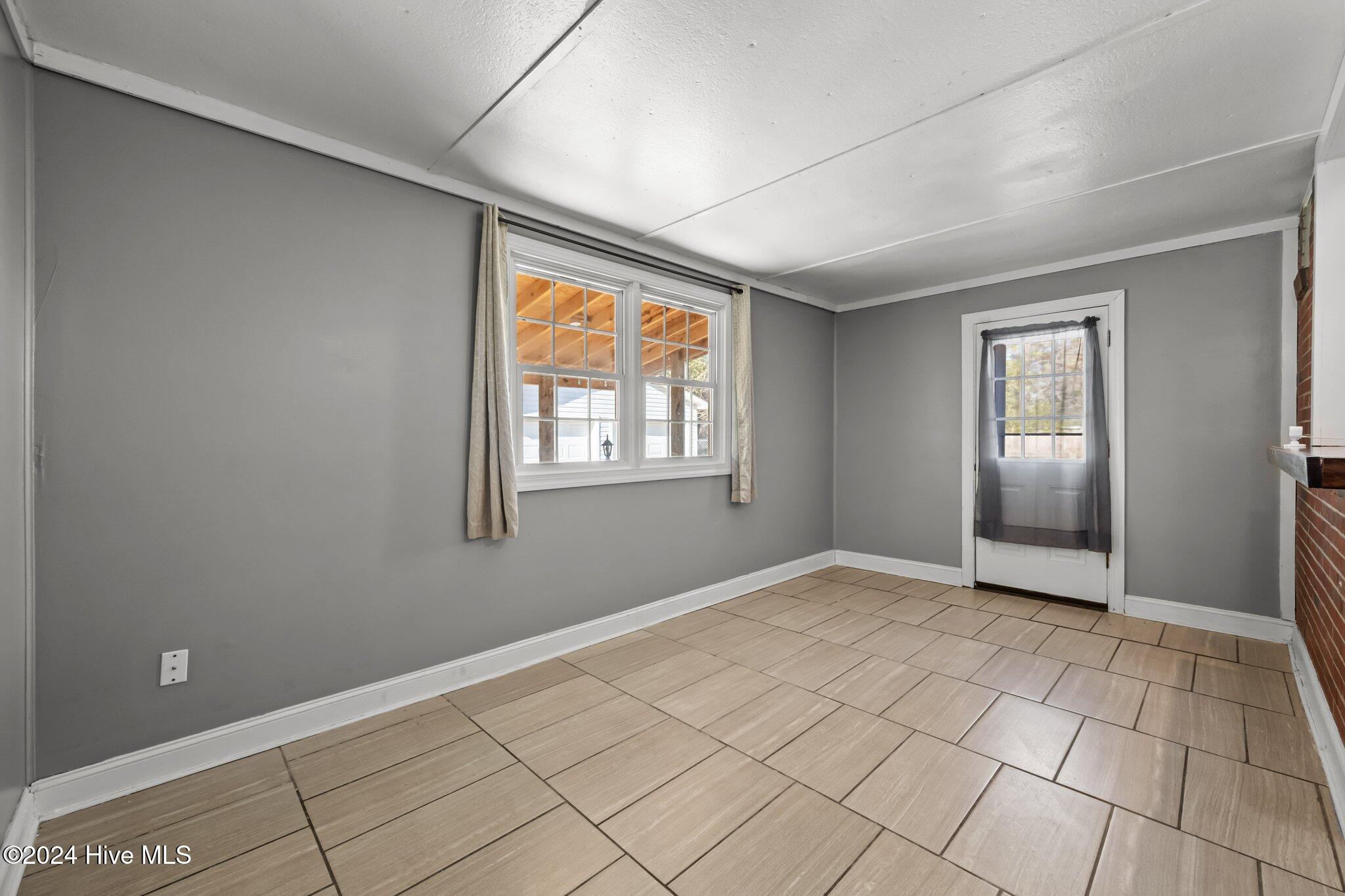 507 Cheyenne Road Jacksonville, NC 28540 - Photo 15 of 51 15-web-or-mls-_Z723990