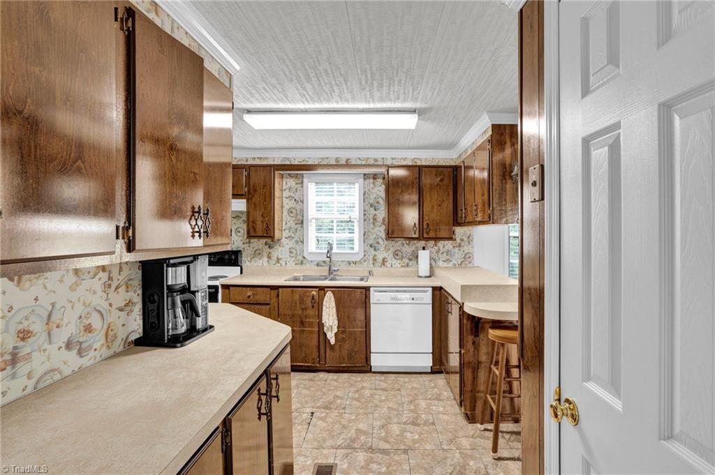 1921 Sizemore Road Germanton, NC 27019 - Photo 13 of 32 Gallery Image 13