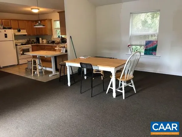 $3,200 | 109 Chelsea Drive, Unit 4, Charlottesville, VA 22903