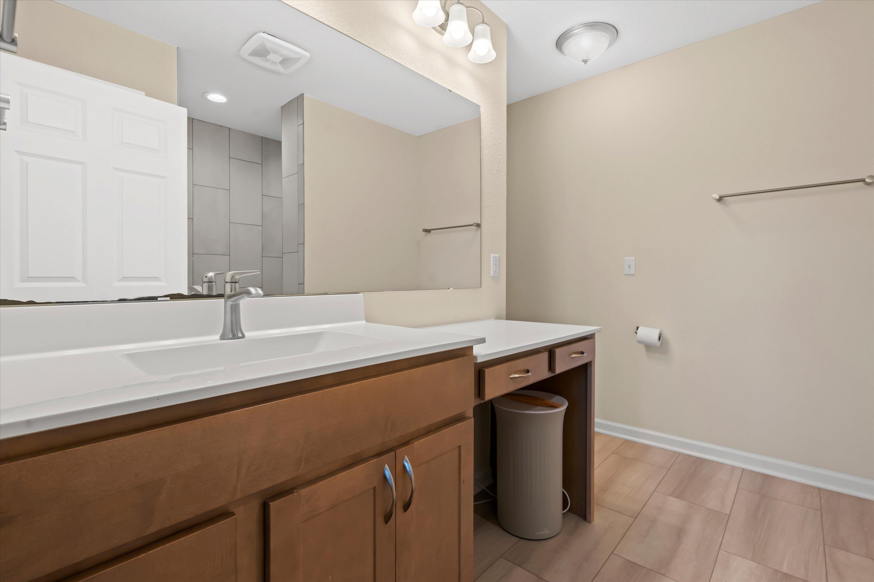 S86-w34804 Knoll Road Eagle, WI 53119 - Photo 24 of 50 Master Bath