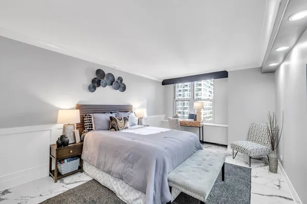 $415,000 | 400 East Randolph Street, Unit 2225, Chicago, IL 60601