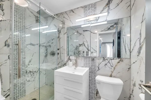 $415,000 | 400 East Randolph Street, Unit 2225, Chicago, IL 60601