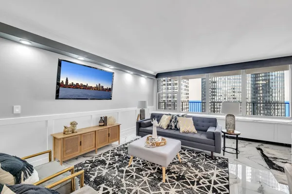 $415,000 | 400 East Randolph Street, Unit 2225, Chicago, IL 60601