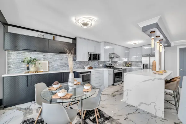 $415,000 | 400 East Randolph Street, Unit 2225, Chicago, IL 60601