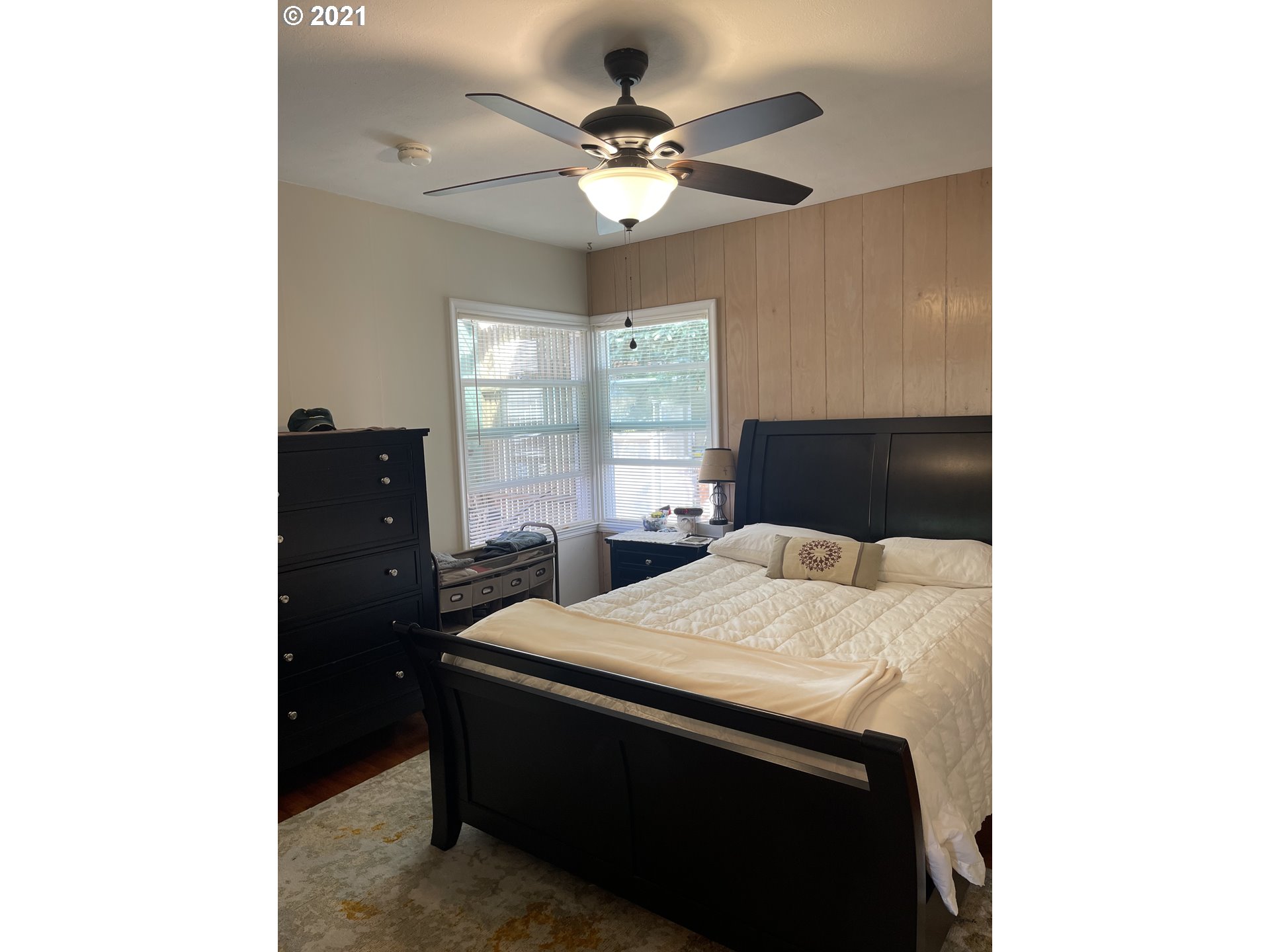 1913 Hawthorne Avenue Reedsport, OR 97467 - Photo 16 of 32 Bedroom