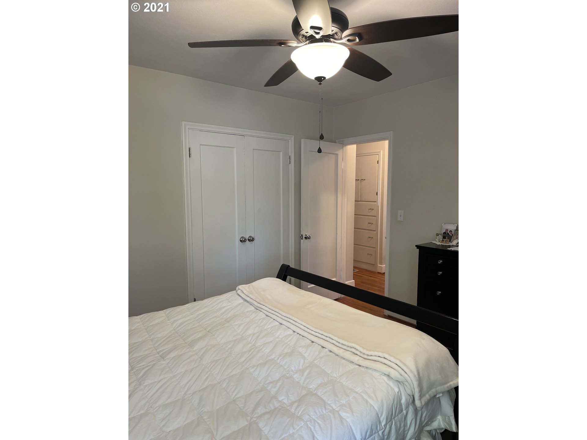1913 Hawthorne Avenue Reedsport, OR 97467 - Photo 17 of 32 Bedroom