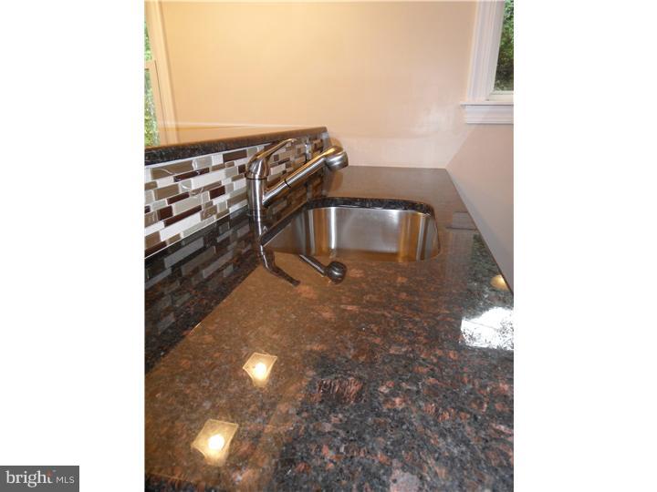 130 Brookhill Road Newtown Square, PA 19073 - Photo 3 of 21 Kitchen