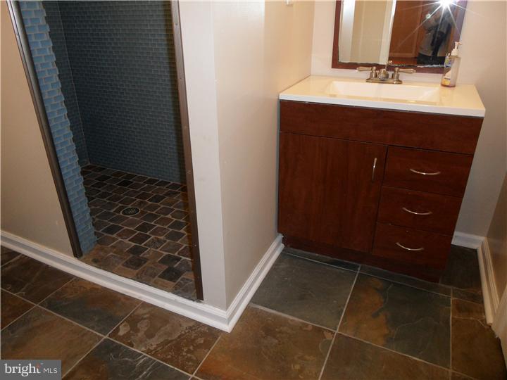 130 Brookhill Road Newtown Square, PA 19073 - Photo 10 of 21 Bathroom