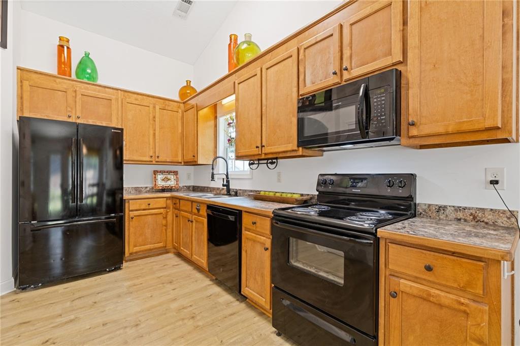 521 Embassy Walk Winder, GA 30680 - Photo 13 of 32