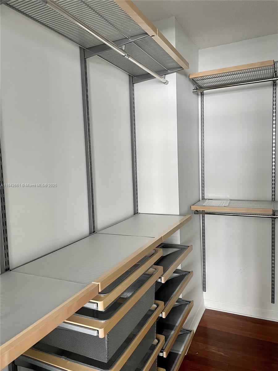 1155 Brickell Bay Drive, Unit 2802 Miami, FL 33131 - Photo 17 of 43 a room with pool table