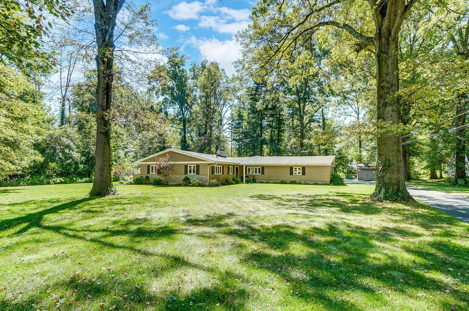 463 Cherry Road Columbus, OH 43230 - Photo 2 of 65 50041567-002