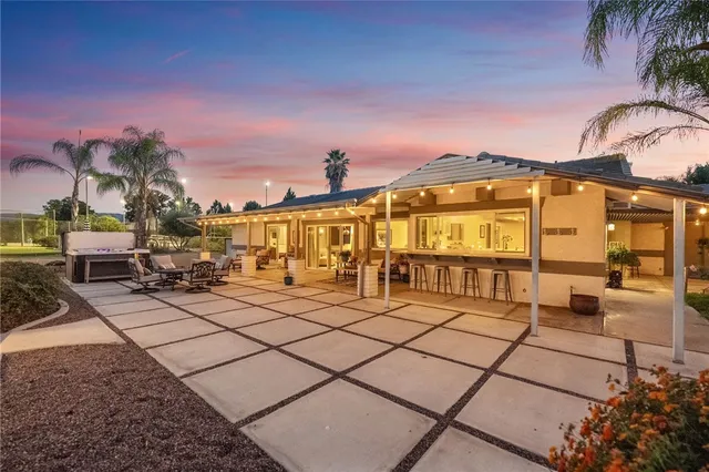 $1,025,000 | 26440 Old Agency Road, Hemet, CA 92544