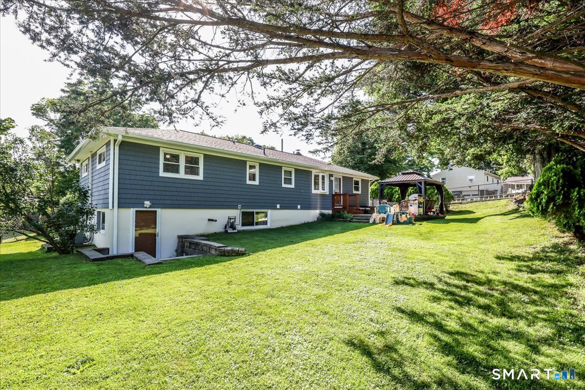 46 Jeanette Road Danbury, CT 06811 - Photo 24 of 35