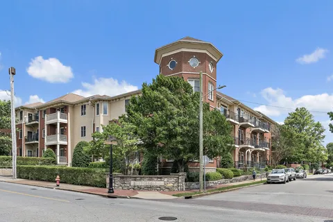 $424,900 | 800 Woodland Street, Unit 301, Nashville, TN 37206